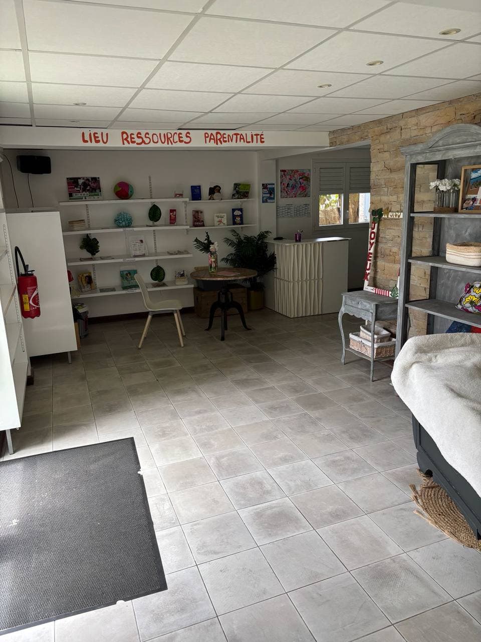Boutique vitrée - Image 1